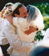 wedhugging.jpg (68182 bytes)